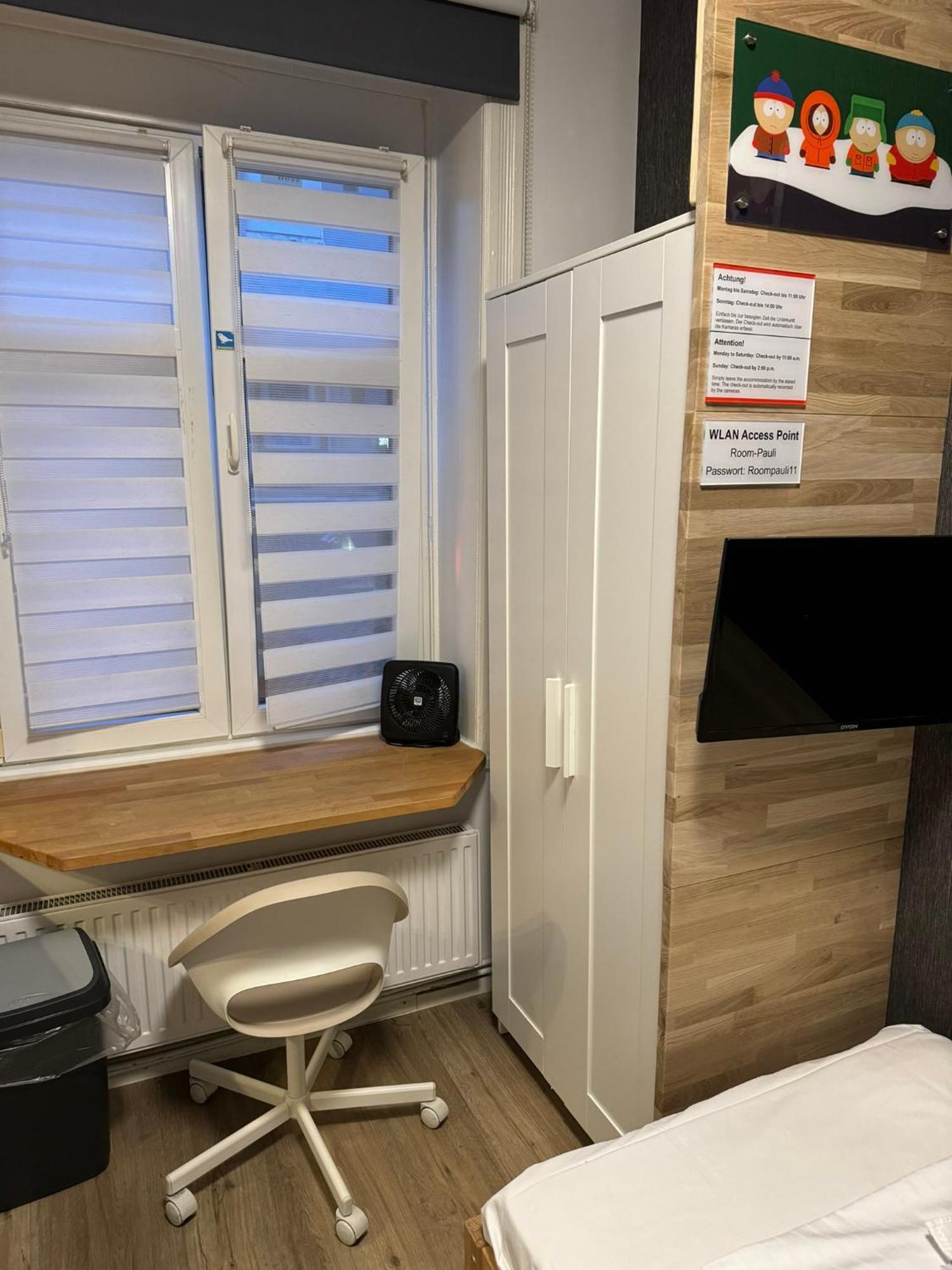 Room Pauli Hamburg Exterior photo